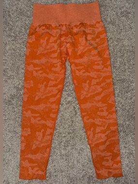 Women’s NVGTN Orange Camo High-Waist Leggings